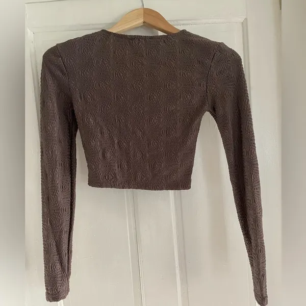 Zara Textured Pointelle‎ Brown Long Sleeve Cropped Top - Image 6