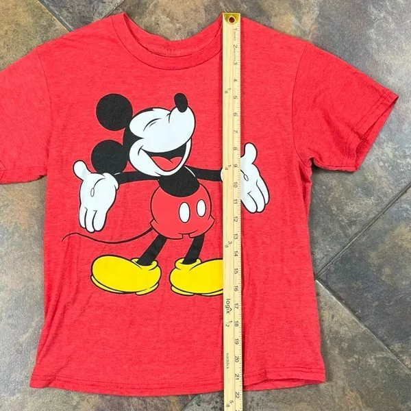 Disney Mickey Mouse Red Graphic T-shirt Small - Image 5