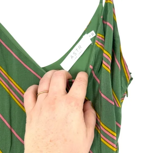ASTR the Label Size Small Maxi Dress Olive Green Stripe V Neck Flowy Vacation - Image 6