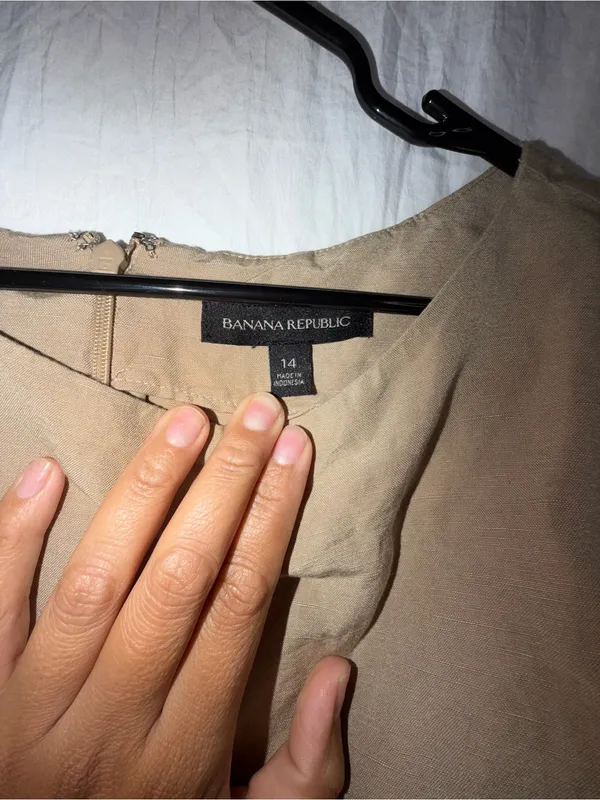Banana Republic Linen Blend Sleeveless Peplum Top - Tan / Beige (Size 14) - Image 3