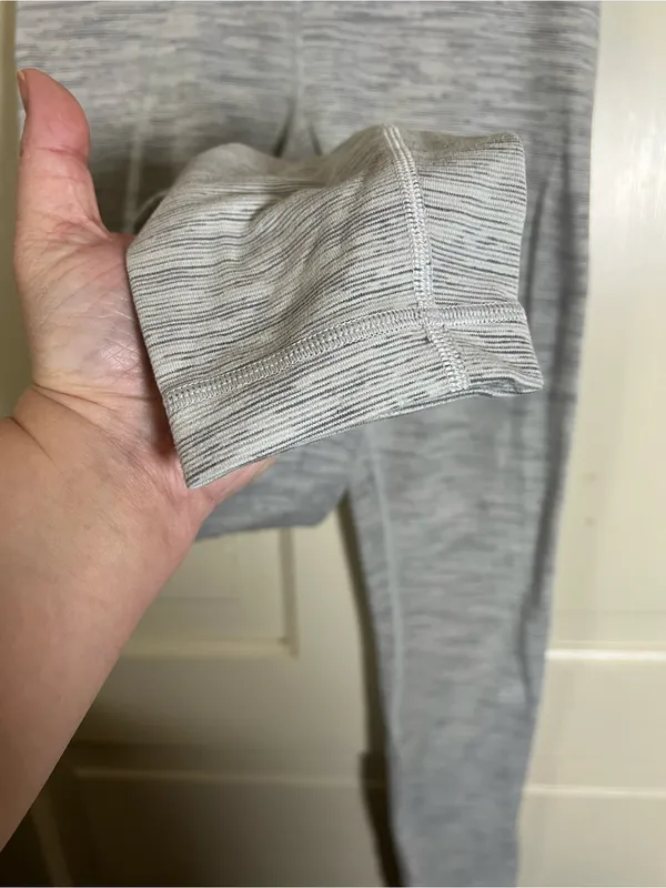 Lululemon Wunder Under Hi-Rise 7/8 Tight 25" Ice Grey Alpine White Size 4 - Image 3