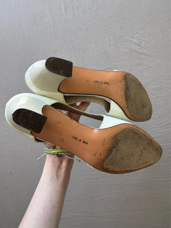 Vintage Salvatore Ferragamo Leather Pumps - Image 9