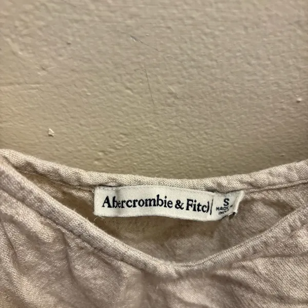 Abercrombie & Fitch Cream Tan Sleeveless Crop Top - Image 2