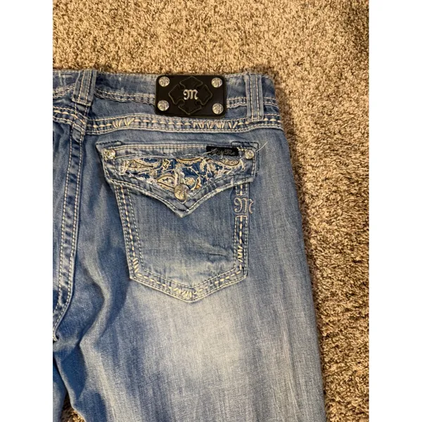 Miss Me JW5824P Cuffed Capri Jeans Light Wash Distressed Blue Denim Size 33 - Image 13