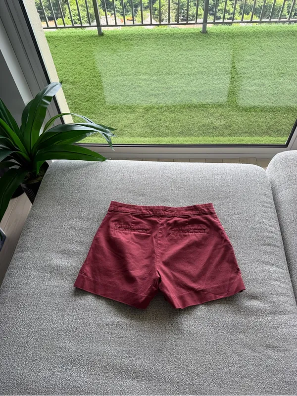 Banana Republic Women's‎ Button-Accent Shorts in Burgundy and Khaki - Image 9