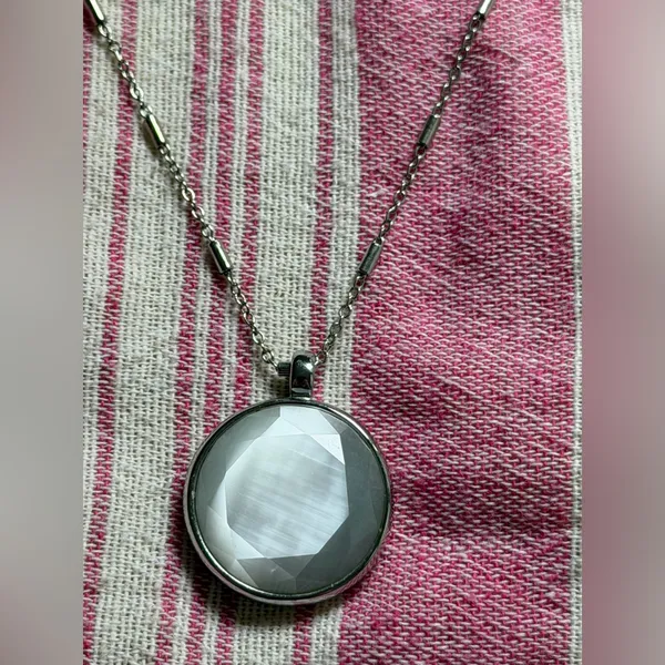 LOFT double sided silver pendant necklace - grey druzy and white pearl - Image 2