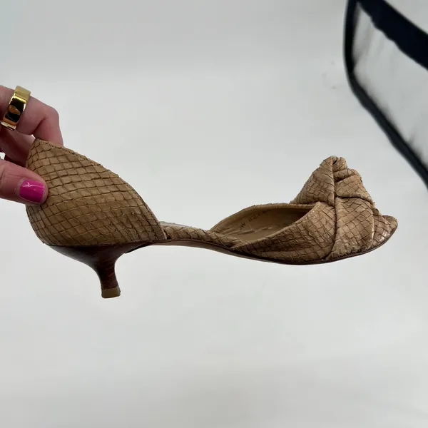 Stuart Weitzman tan snake-embossed leather D'Orsay kitten heels knotted vamp 6.5 - Image 4