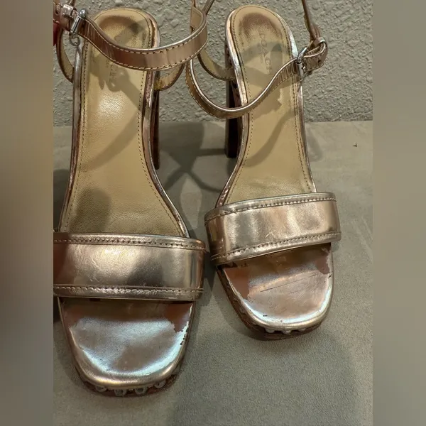 Coach Gold Women's Sandals‎ Heels Size 7.5 B - Image 3