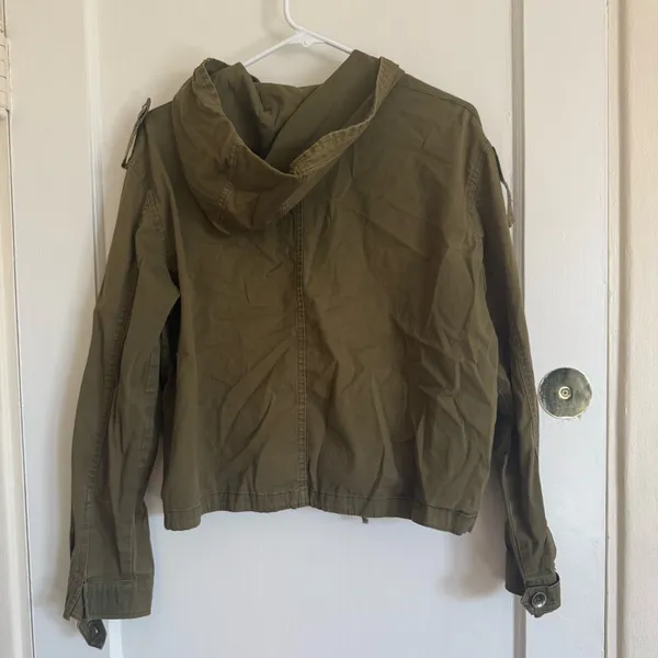 Brandy Melville Olive Green Hooded Field Jacket - Image 3
