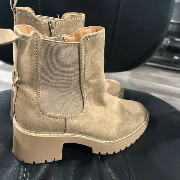 Universal Thread Tan Suede Ankle Boots - Image 3