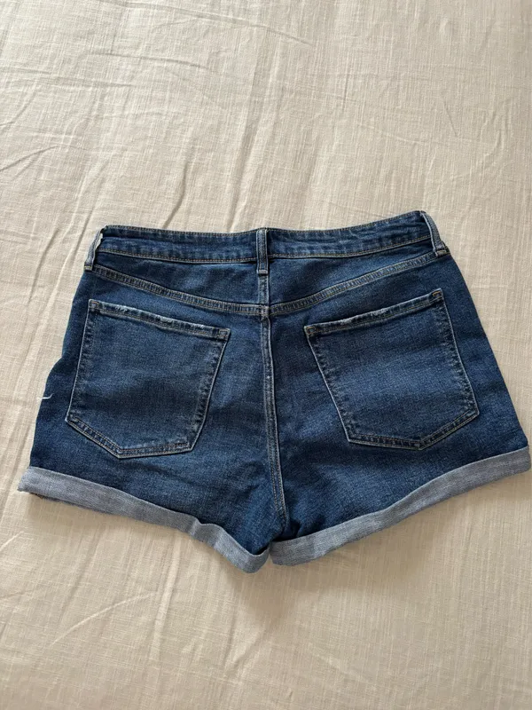 Old Navy Shorts - Image 2