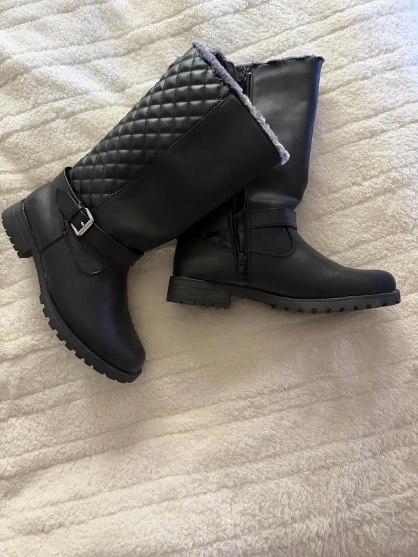 Rugged Outback Quilted Faux Fur Lined Boots size 10 - Image 2