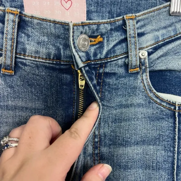 Revice Venus Crop Star Jeans in‎ Stargazer Medium Wash Blue Size 26 - Image 5