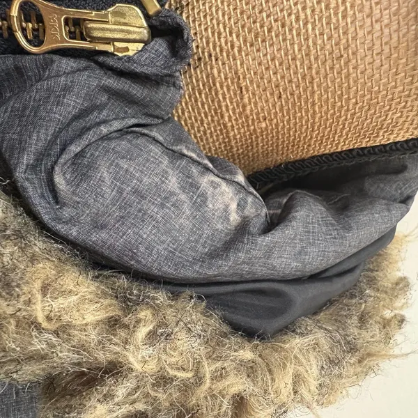 Gap Womens Gray Heathered Puffer Jacket Faux Fur Hood‎ Toggle Duffle Size Medium - Image 2
