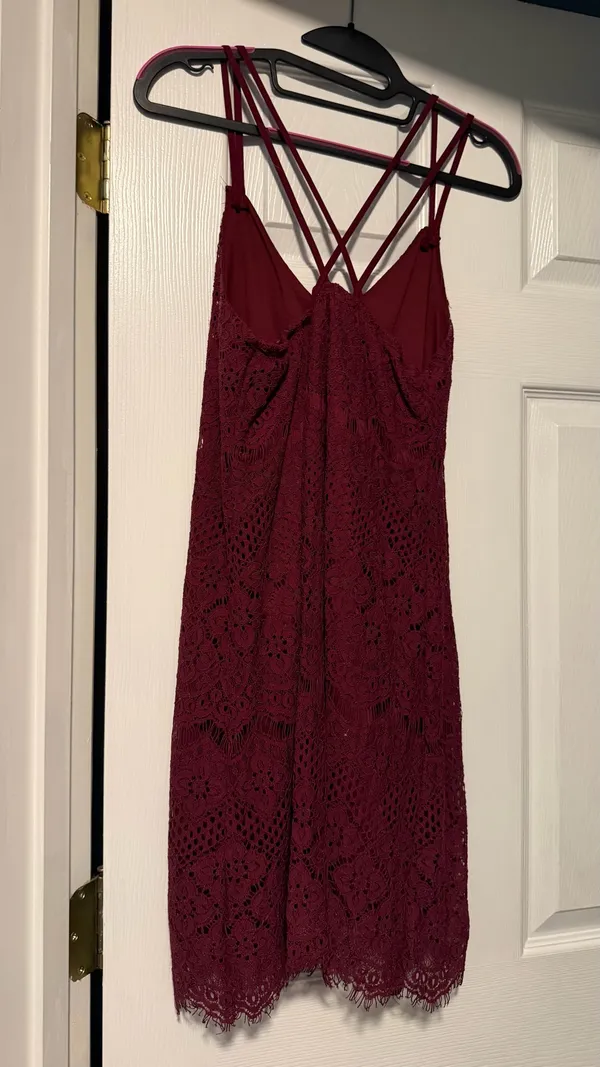 Women's Burgundy Lace Strappy Dress miami small - Image 4