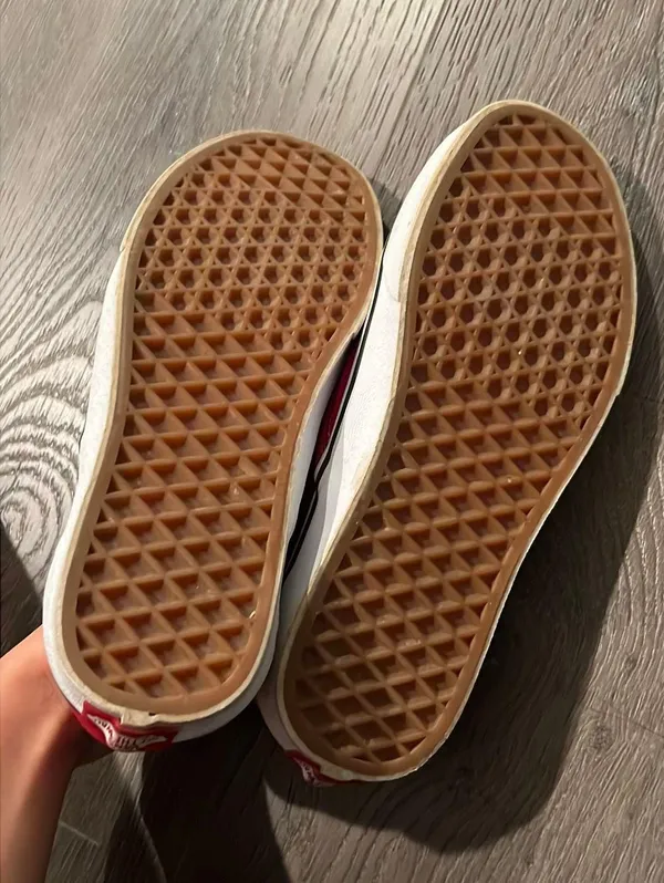 Vans Women’s slip on - Image 2