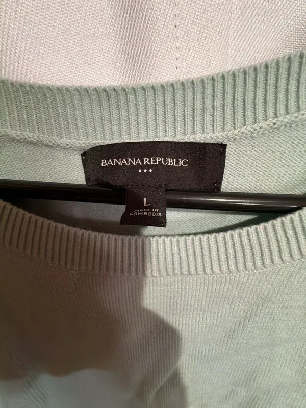 Banana Republic Women's Mint Green Crew Neck Long Sleeve Button Cuff Sweater Siz - Image 2