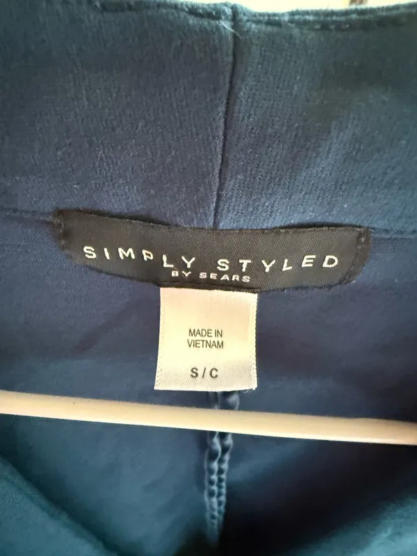 simply styled teal blue, single-button blazer - Image 2