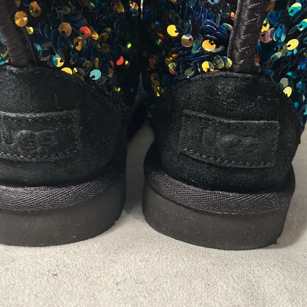 UGG Classic Short Stellar Sequin Black Sheepskin Warm Boots Size US 5. - Image 5