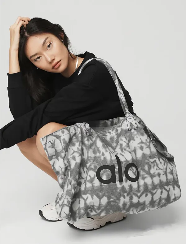 Alo Iconic Shopper Tote Bag - Image 2
