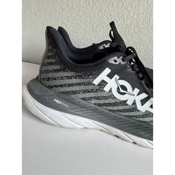 HOKA One One Mach 5 Women's Size 9.5 Black White Running Shoes 1127894 - Image 3