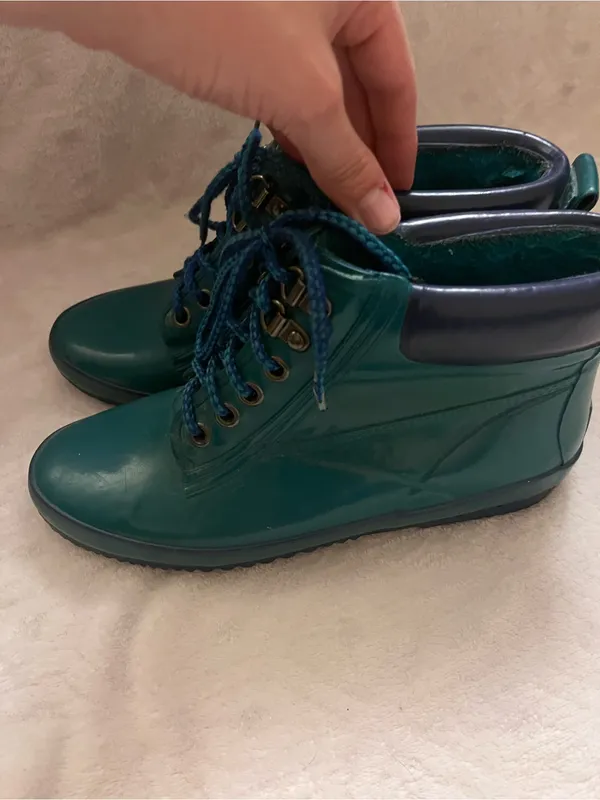 vintage Bass Slusher insulated rain boots size seven - Image 3