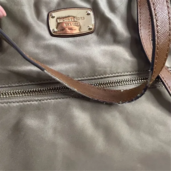 Michael Kors Kempton Nylon Large‎ Pocket Tote Bag Neutral Women's Casual FLAWED - Image 2
