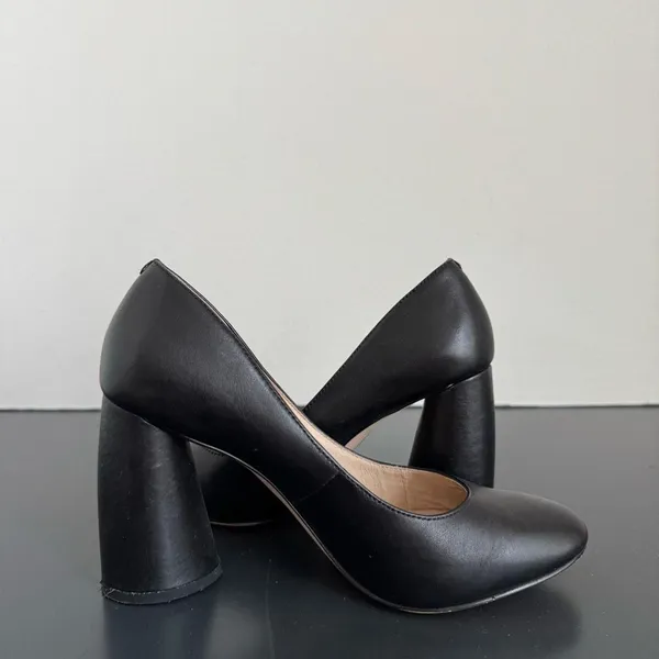 Louise et Cie Women's Jayant Black Leather Block Round Work Heel Pumps Size 6.5 - Image 3