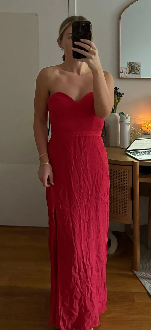 Red Gown Size M - Image 2