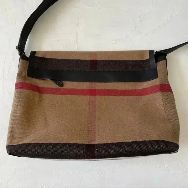 Burberry Messenger Unisex Bag - Image 7