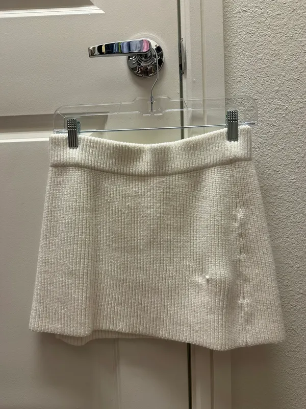 White Knit Set Size L - Image 3