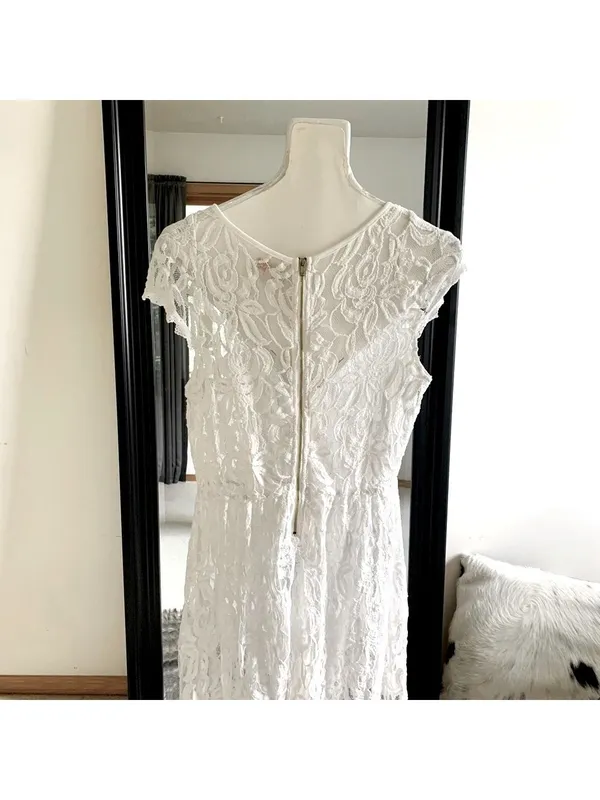 Gianni Bini White Lace Short Sleeve Dress - Image 2