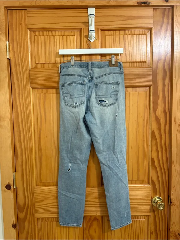 American Eagle Size 4 Distressed Mom Jeans - Image 3