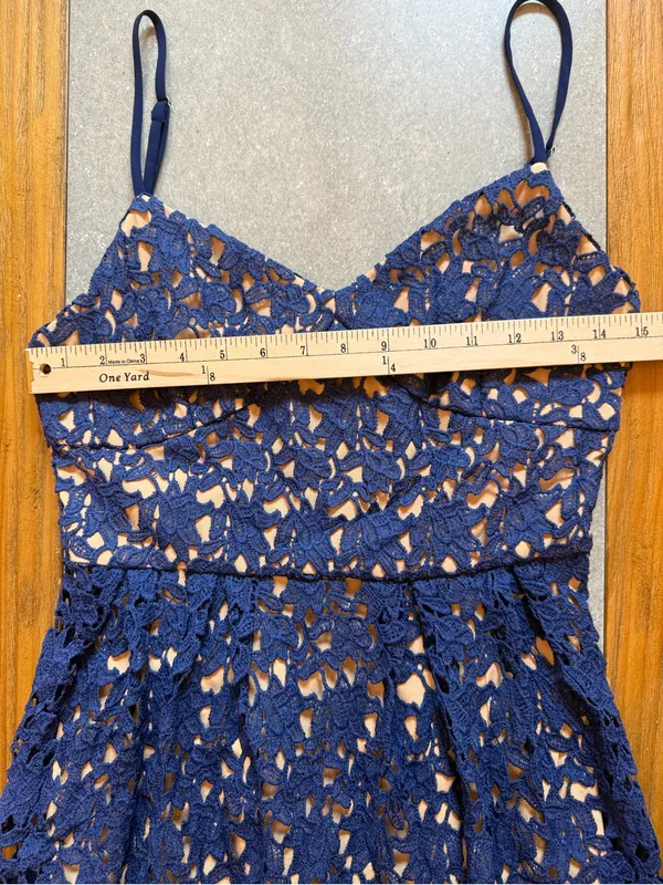 Toby Heart Ginger x Love Indie Navy Crochet Lace Midi Dress Medium NWT - Image 9