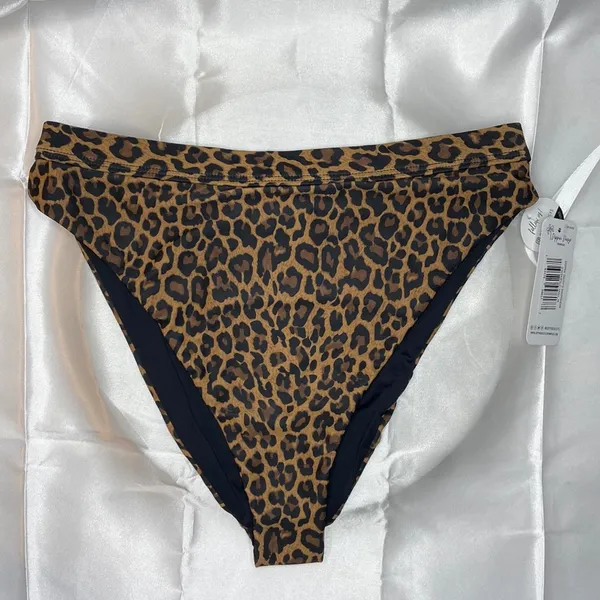 Dippin' Daisy's Women’s Animal Print Ultra High Waist Bikini Bottoms Size Medium - Image 10