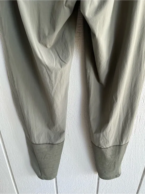 Outdoor‎ Voices Women's Tea Tree Track Pants S Green High Rise Light Joggers - Image 7