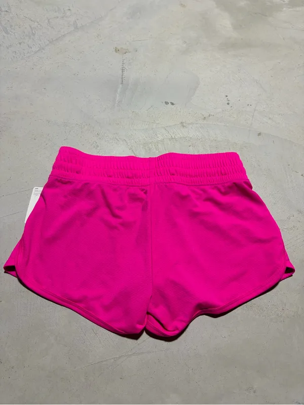 Reebok Women's mesh Pink Athletic Shorts medium - Image 7