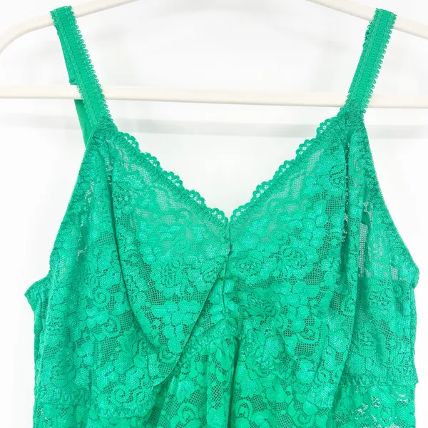 Torrid Womens Y2K Coquette‎ V-Neck Floral Lace Camisole Cami Top Size 2X Green - Image 2