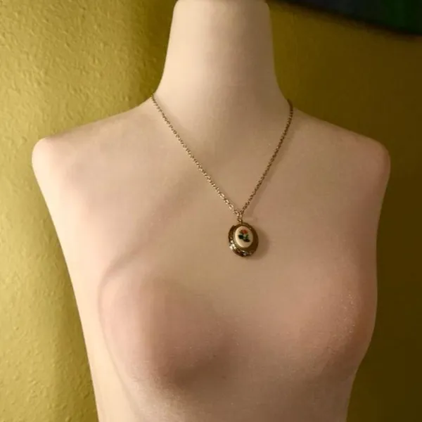 Vintage Rose Oval Locket Necklace Silver - Image 5