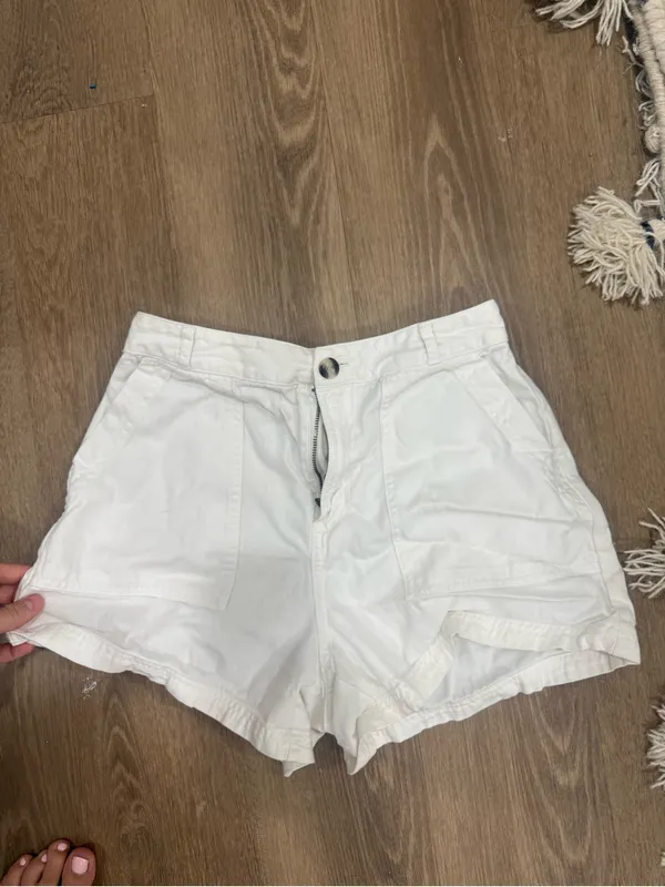 SheIn UNIVERSAL THREAD shorts 2 - Image 3