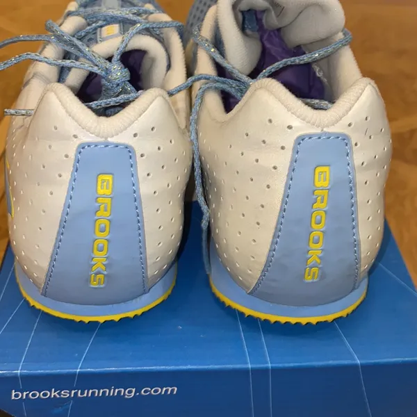 New!! Brooks Surge MD Track & Field Spike Shoes Women’s Size 11 - Image 7