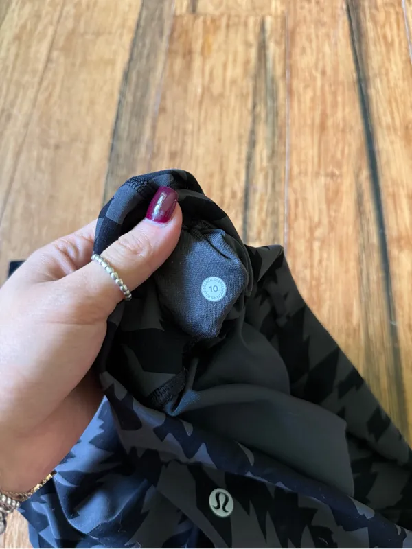 Lululemon Zig Zag Printed Legging - Image 5