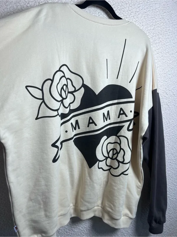 Brixton Phoenix Women’s Mama Tattoo Heart Oversized Sweatshirt Size L/XL - Image 5