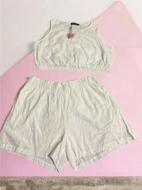 Fancyinn White Elastic Waist Women Shorts Bermudas Set - Image 4