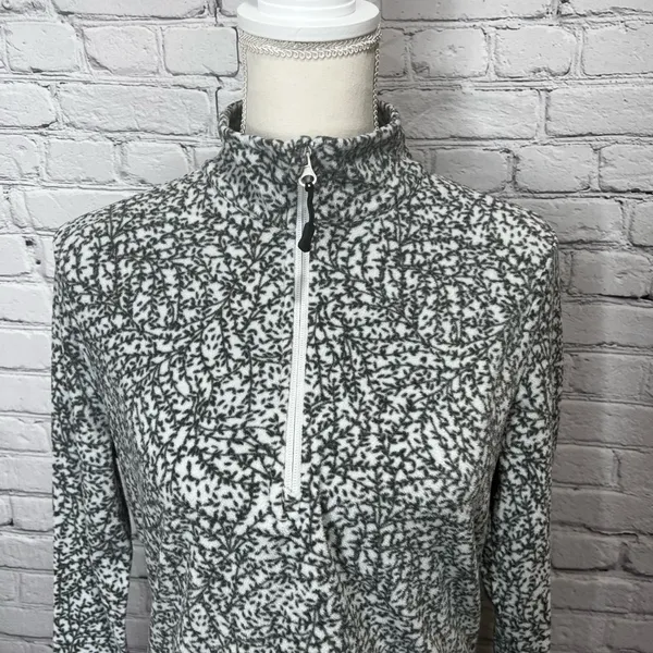 Ladies Eddie Bauer 1/4 zip fleece size medium - Image 5