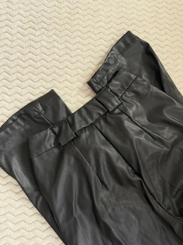 prettylittlething leather pants - Image 3