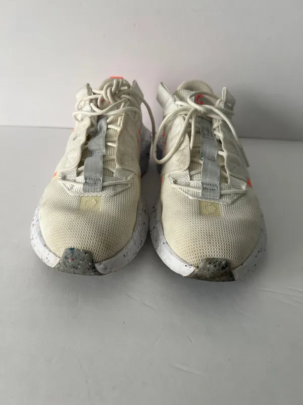 Nike React Sneakers 7.5 Cream Speckled Sole + - Image 3