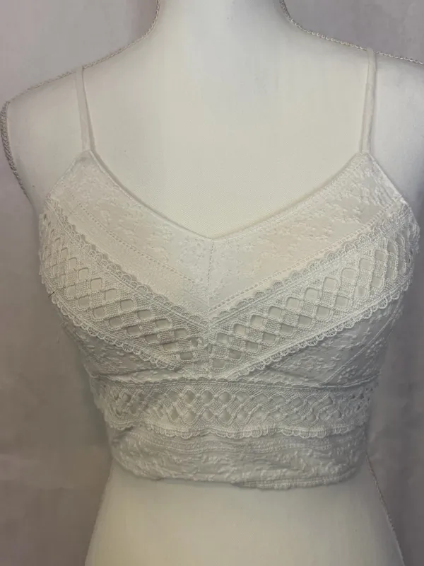 Rebellion White Lace V-Neck Cropped Cami - Image 6