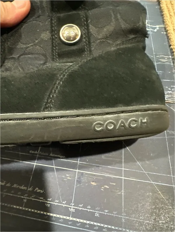 Coach Meyer Signature Suede Winter Boots – Black – Size 6 - Image 4