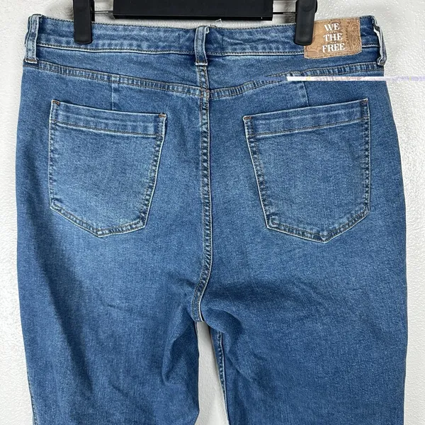 We The Free People CRVY High Rise Vintage Straight Stovepipe Jeans Sz 32 Raw Hem - Image 4